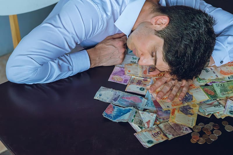 Margem Comprimida: Como Decidir e Recuperar Rentabilidade — margem-comprimida