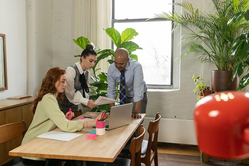 Como Estruturar uma Esteira de Caixa Eficiente e Previsível — esteira-de-caixa