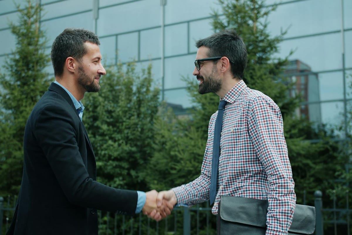 5 sinais de dívida de recebíveis que travam o caixa — Antecipa Fácil