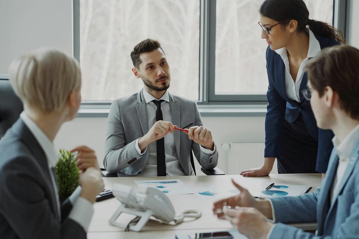 7 impactos da dívida de recebíveis no caixa B2B hoje — Antecipa Fácil