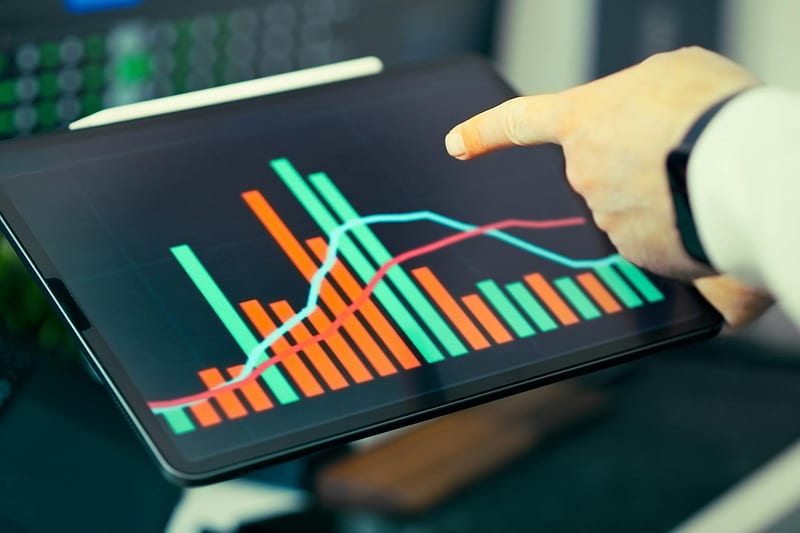 Margem Comprimida: Decisão Estratégica Sobre Caixa — margem-comprimida